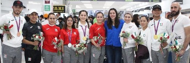 María del Rosario Espinoza recibe a selección de Para taekwondo