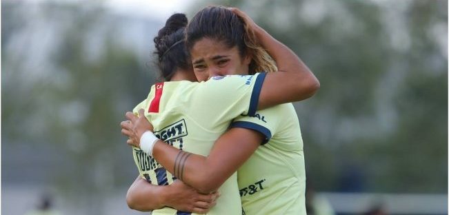 Homenajean a Diana González en el empate de América contra Cruz Azul