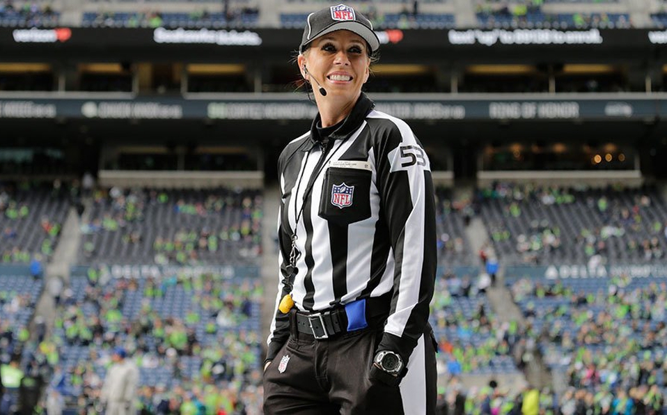 Sarah Thomas, mujer histórica en los playoffs de la NFL